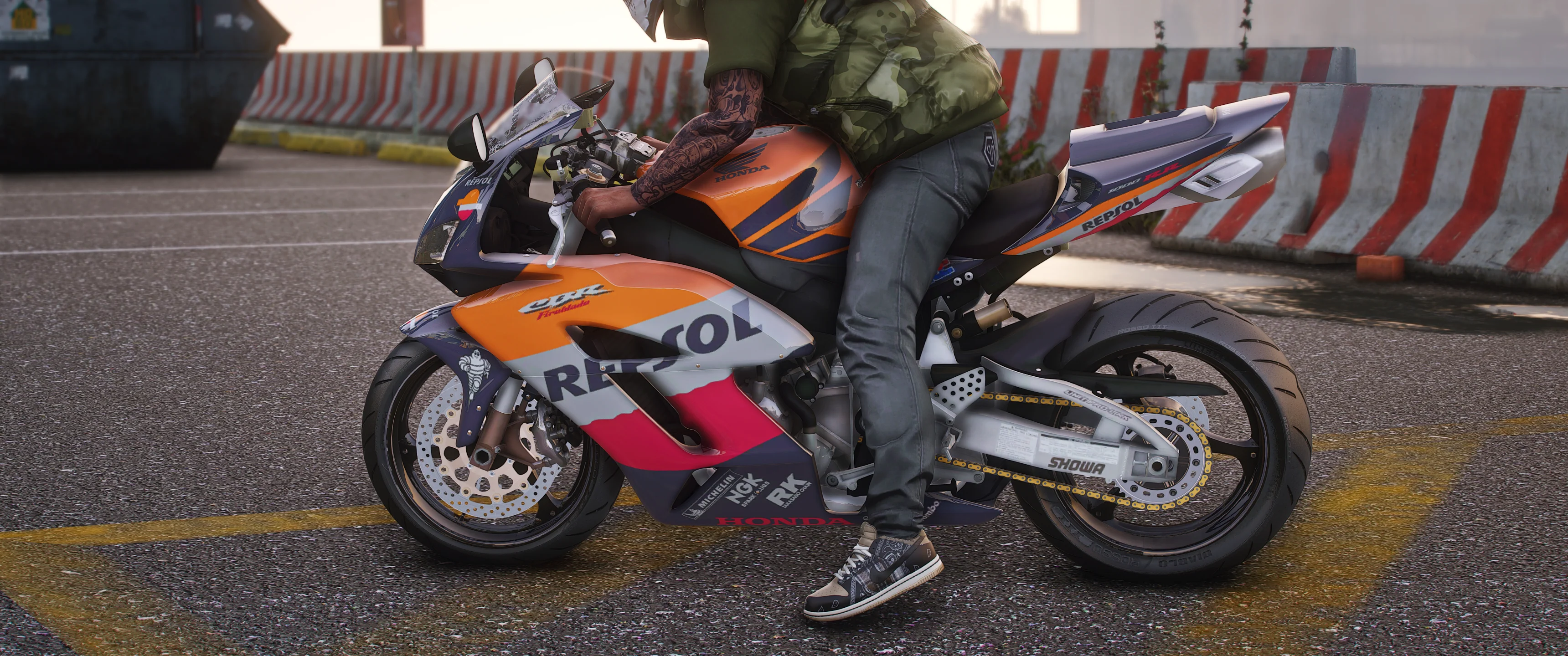 2005 Honda CBR v2 - Image 2
