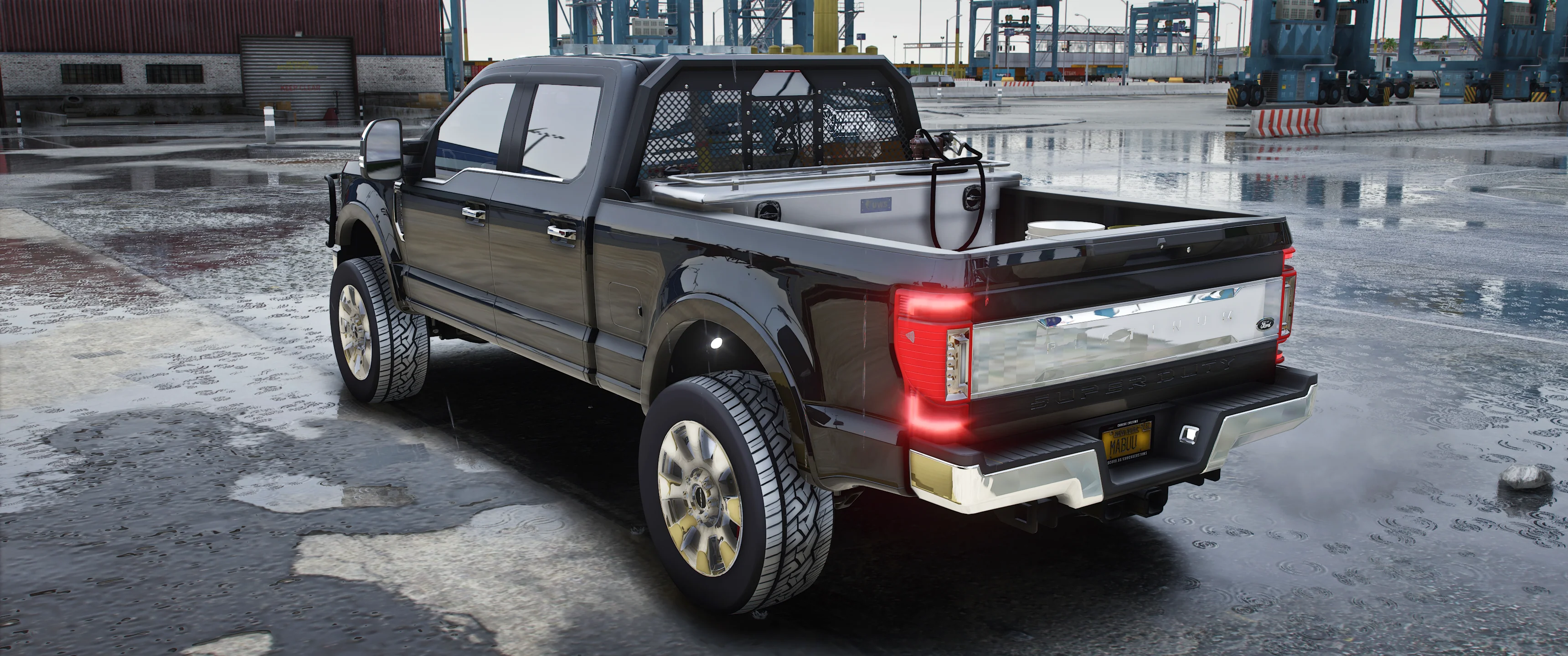 Ford F350 Super Duty Stock Platinum - Image 2