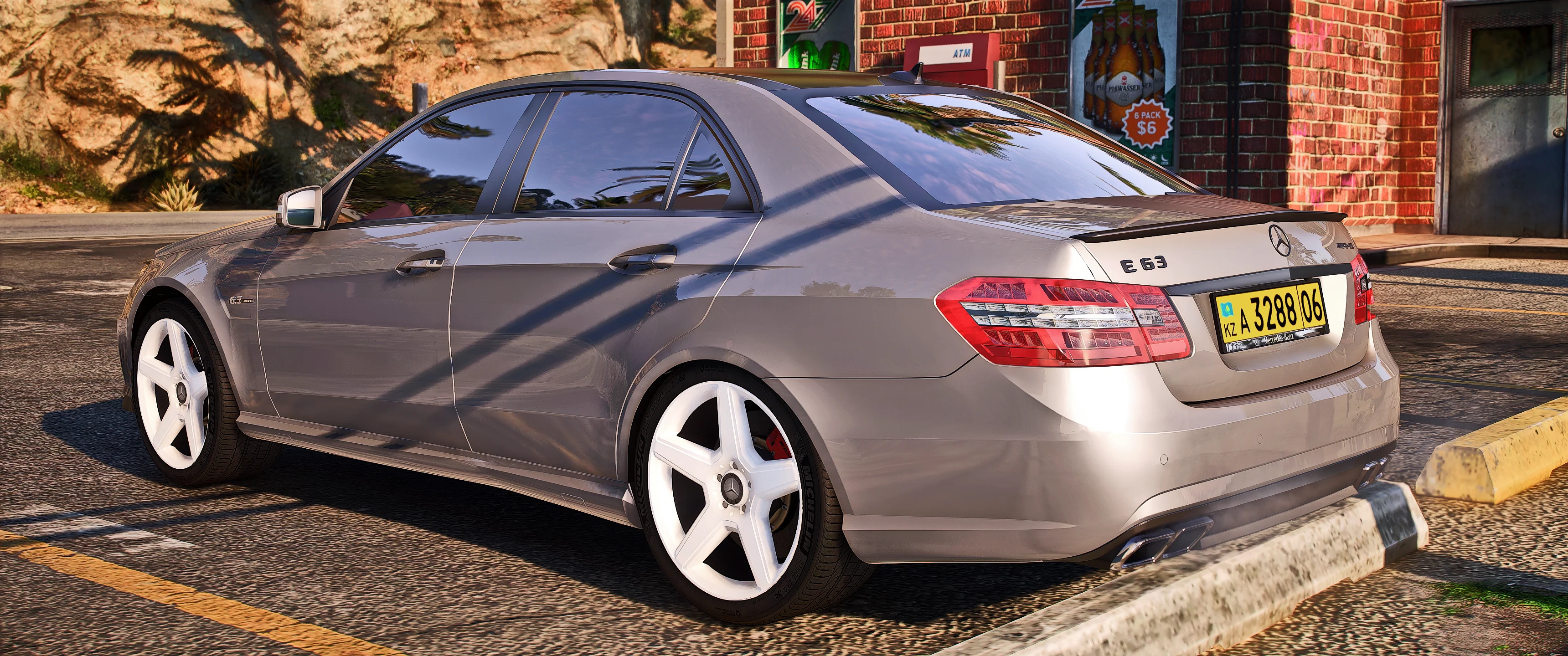 Mercedes E63 w212 2010 - Image 2