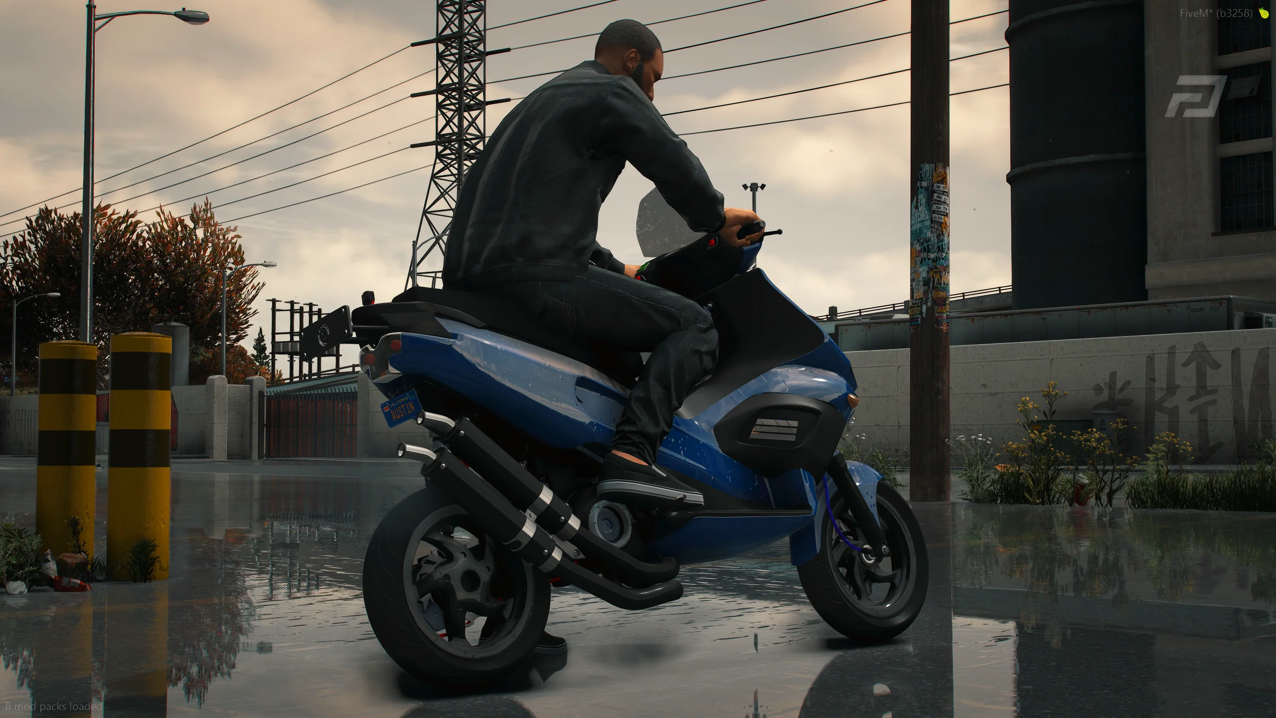 (Lore Friendly) VXR 180 Street - Image 2