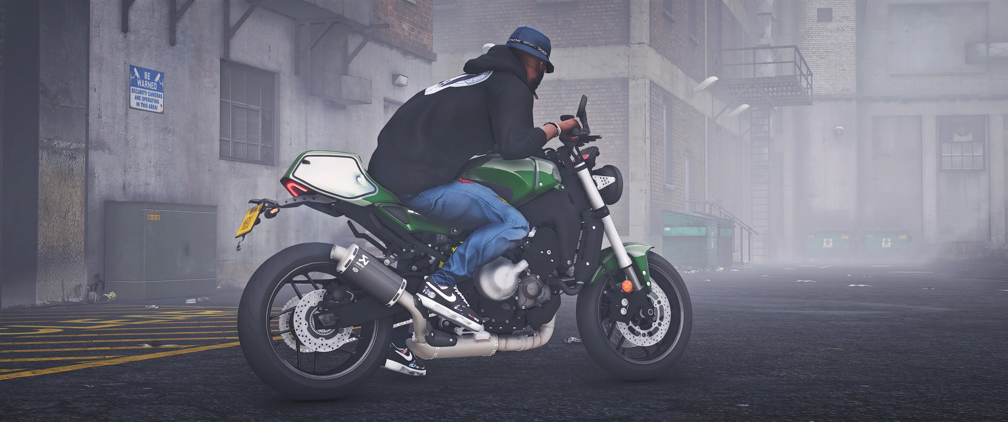 Yamaha XSR900 - Image 2